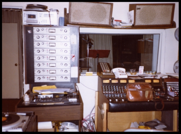 Double Dee and Steinski Official Site — Making The Lessons - Tech